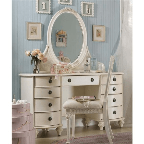 interior antiques| 60's home decorating style

