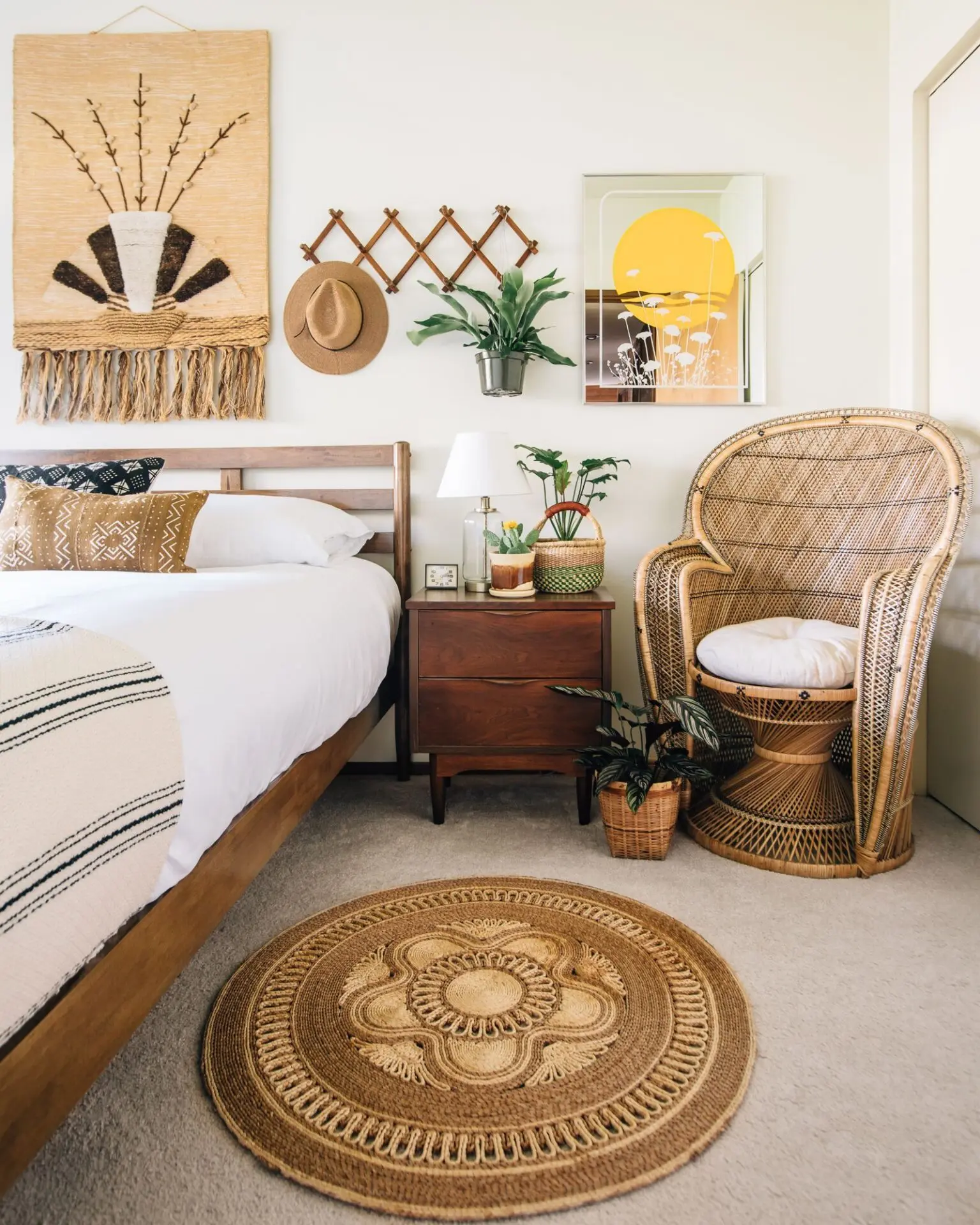 Boho Farmhouse Bedroom| side table