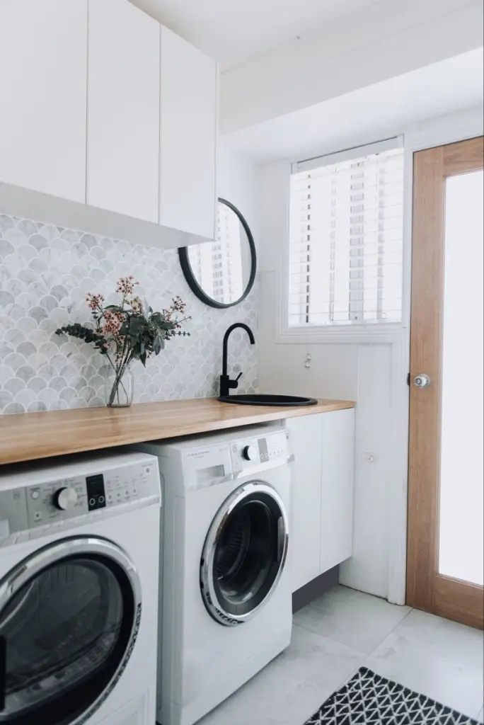 Mudroom and Laundry Room Layouts And How To Keep It Organized 9 mudroom laundry room