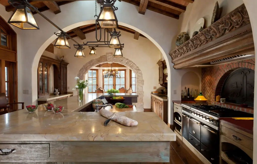 Colonial kitchen design| interior design traditional home