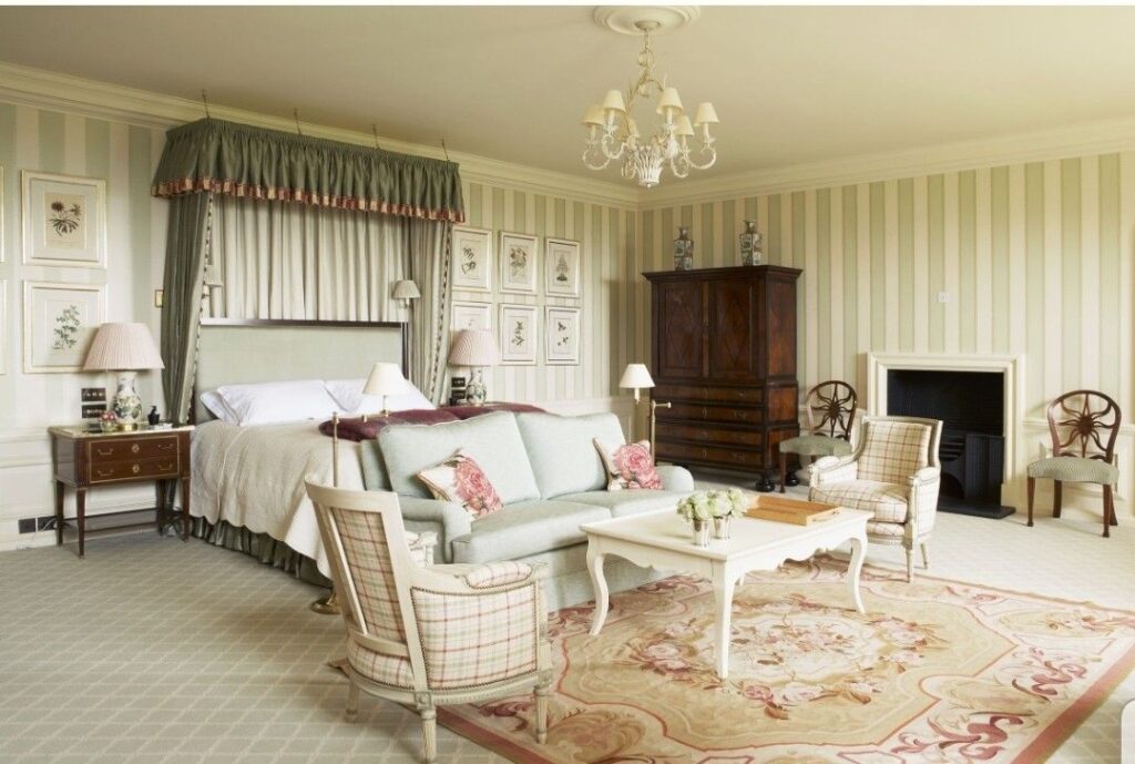 English Country House Style Room