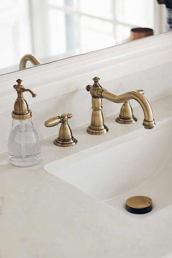 black and white small bathroom ideas
