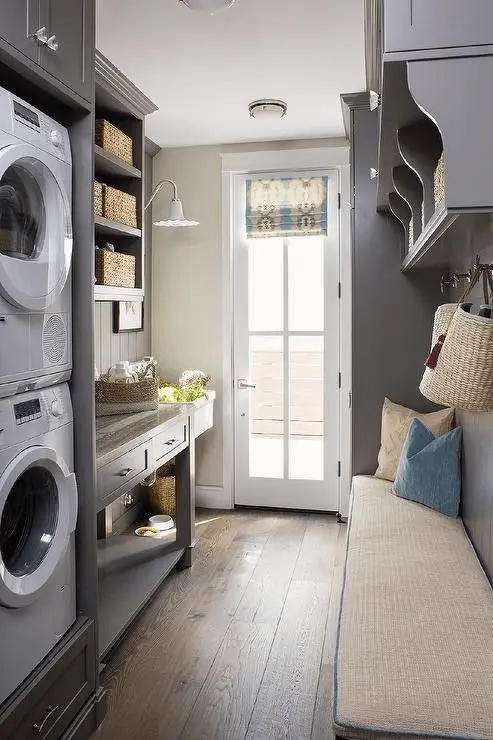 Mudroom and Laundry Room Layouts And How To Keep It Organized 10 laundry room mudroom combo