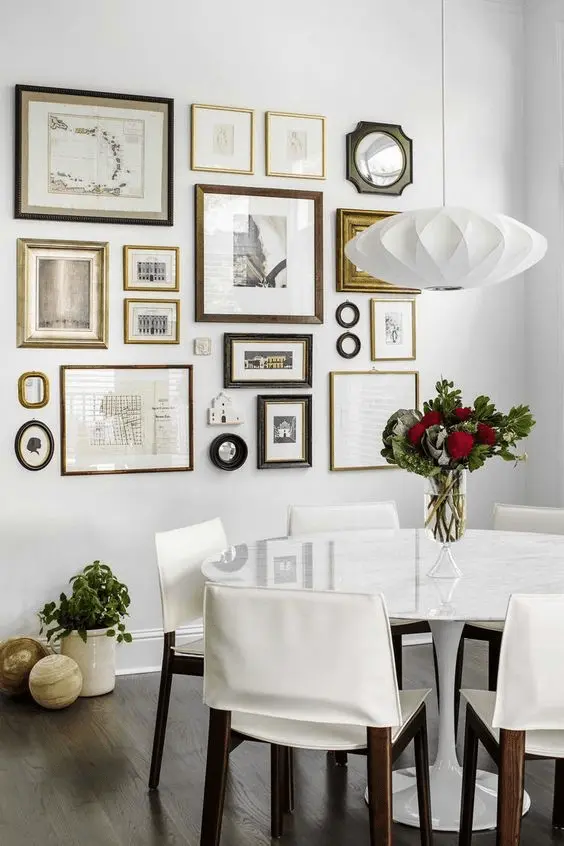 12 Gallery Layouts: Which Gallery Wall Style Fits You Better 7 wrapped art| frame wall layout