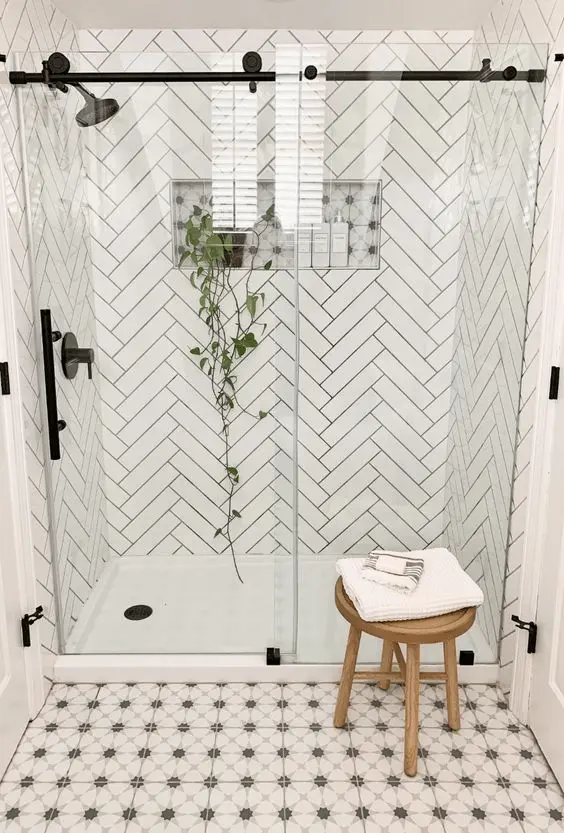jack n jill bathroom
