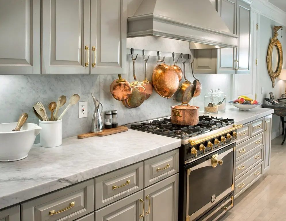 wall above kitchen sink