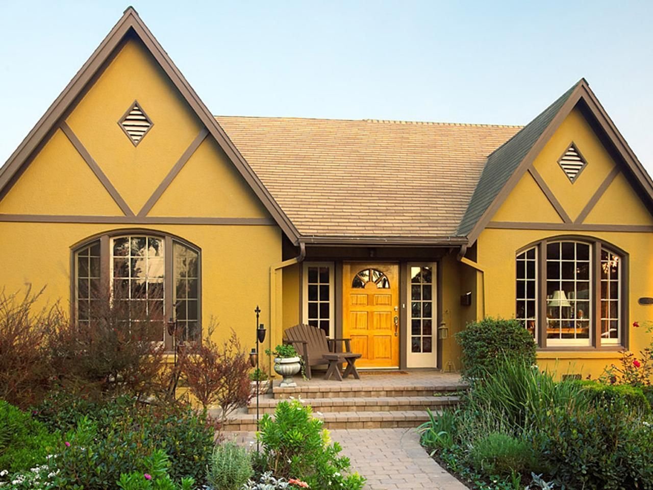 front door yellow house
