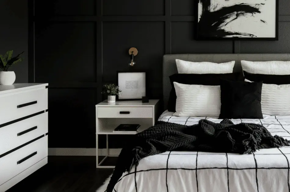 Monochrome Bedroom| black and white room