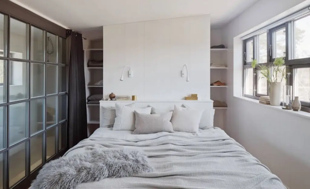 Smart Narrow Bedroom Layout Ideas And Ways To Maximise Space 7 narrow bedroom layout ideas