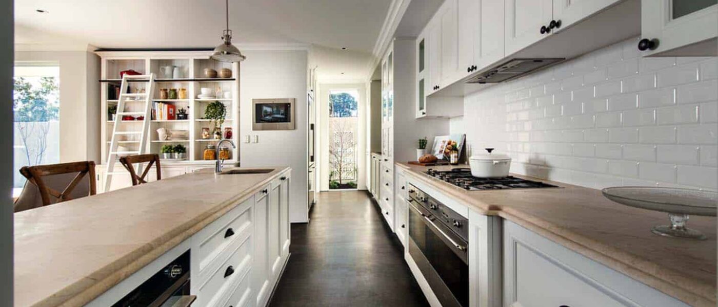 narrow u shaped kitchen layout
