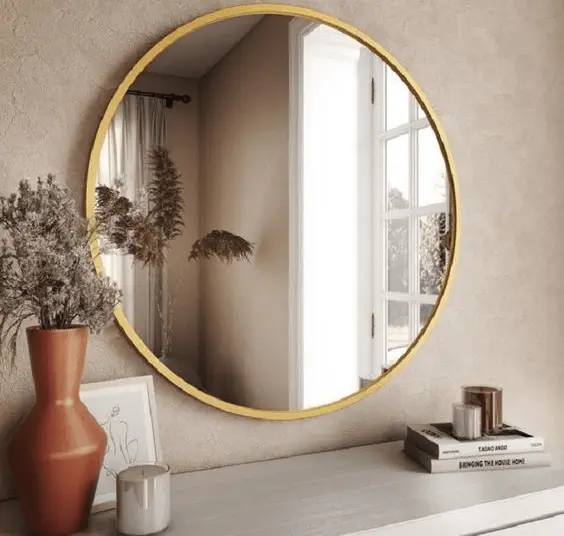 What Colors Go With Gold : 15 Combinations You’ll Love 3 what colors go with restrained gold