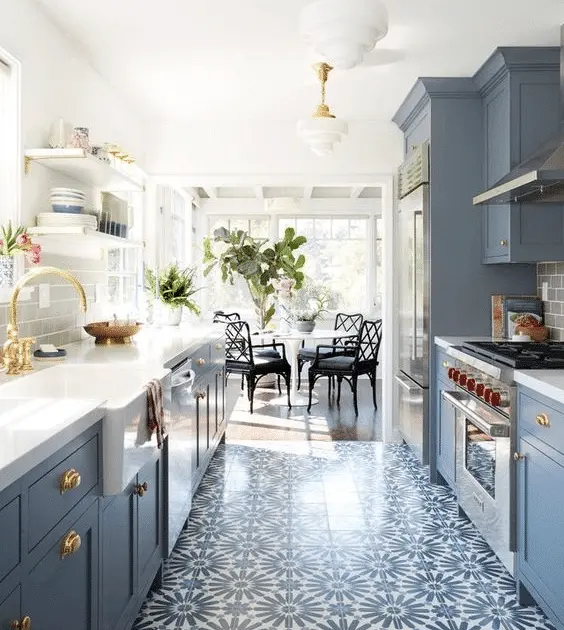 Long Narrow Kitchen Diner Ideas: 10 Ways To Maximize Space 3 Long Narrow Kitchen Diner
