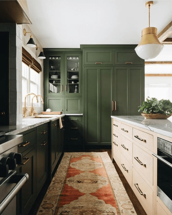 what color goes with dark olive green
