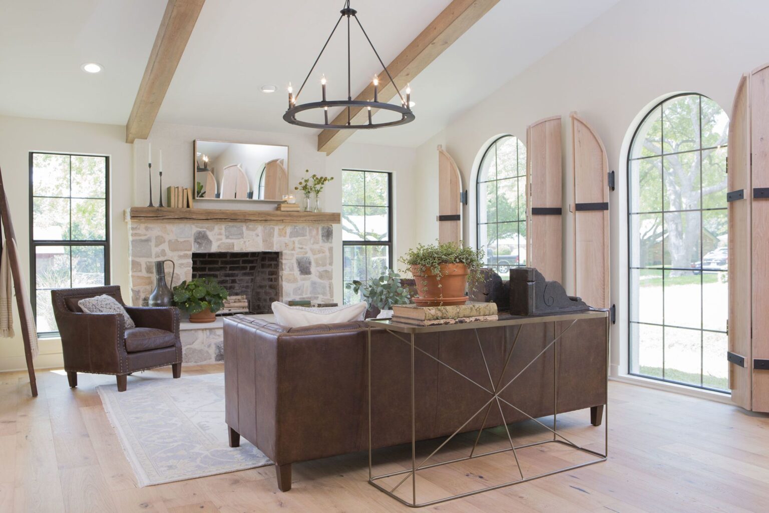 rustic-mediterranean-farmhouse-design 
