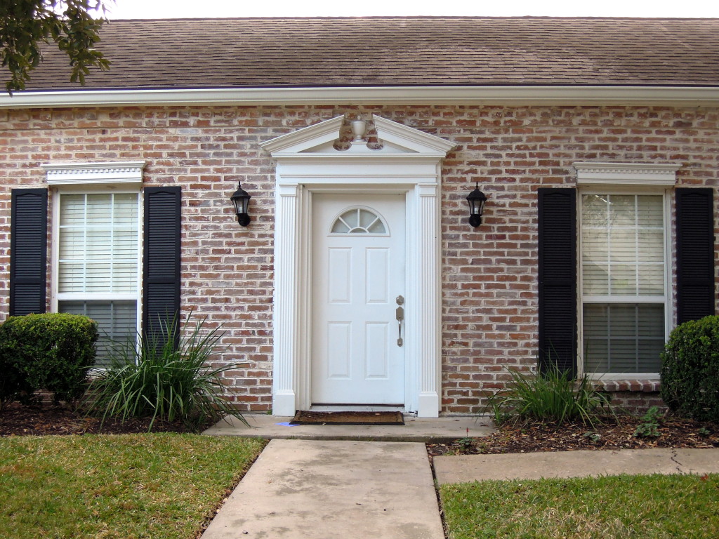 best colour door for red brick house

