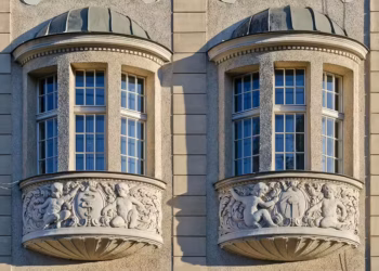 Oriel Bay Window
