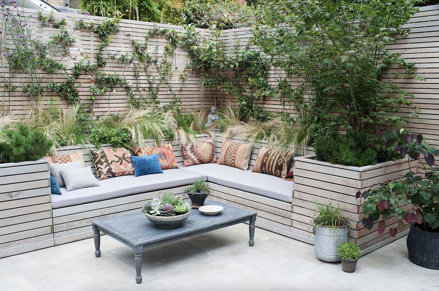 narrow side of house ideas

