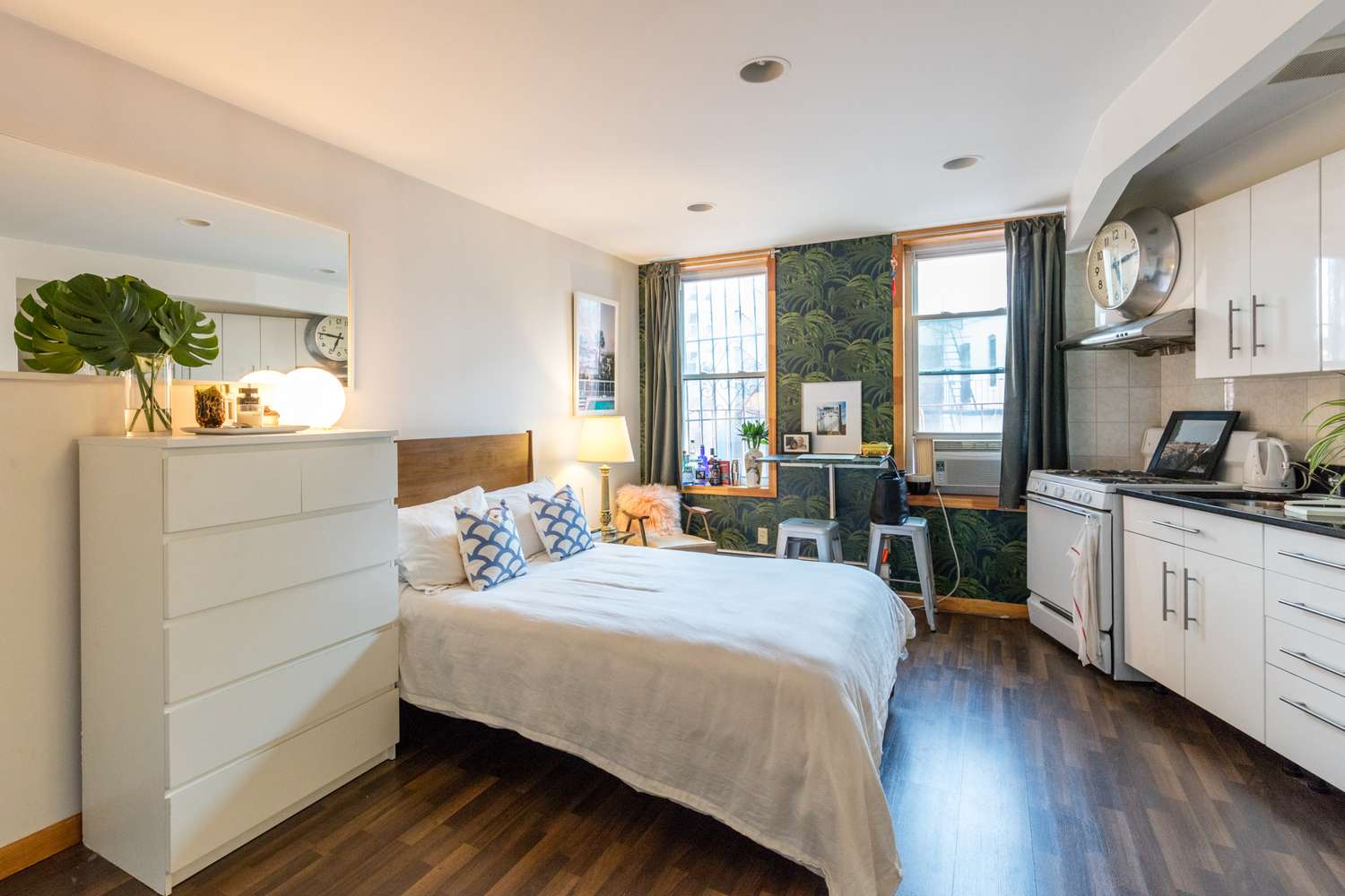 One Bedroom Apartment
