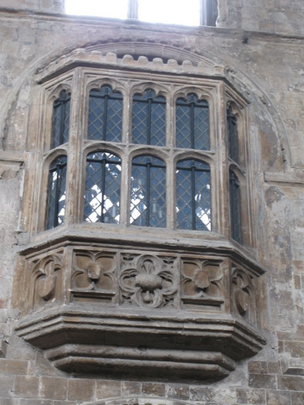 Oriel Window
Mashrabiya Window