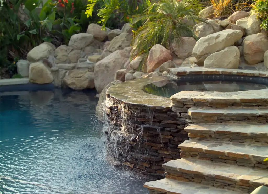 Round Stone Pool Design