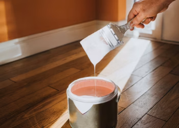How to Paint Skirting Boards