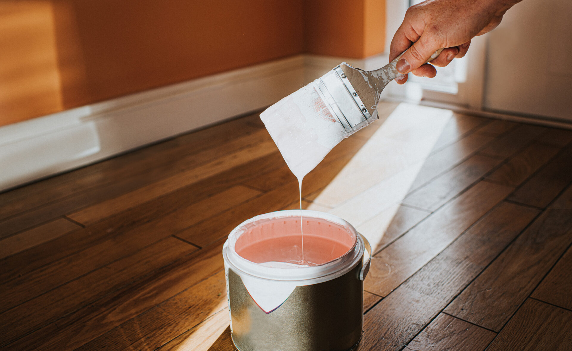 How to Paint Skirting Boards