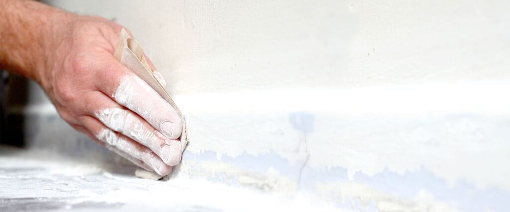 how do you paint skirting boards
