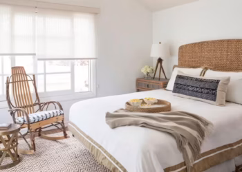 What makes a room feel warm and cozy?