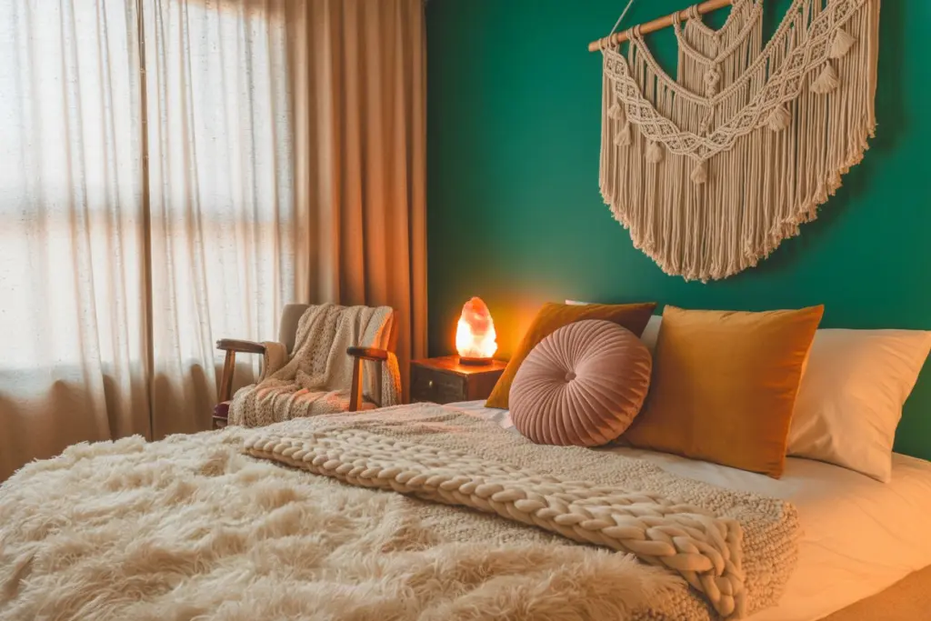 30+ Green Accent Wall Bedroom Ideas for a Cozy and Relaxation Space 26 Green Accent Wall with Cozy Textiles
