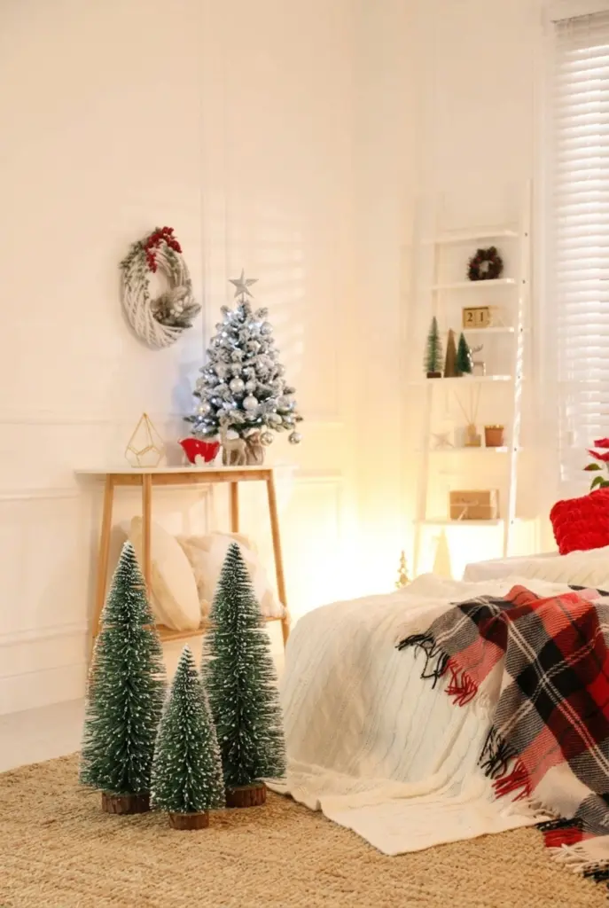  Small Bedroom Christmas Tree